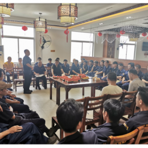 “交流面對面，溝通心連心” 縱覽集團開展生產基層骨干員工交流會 ... ... ... ... ...