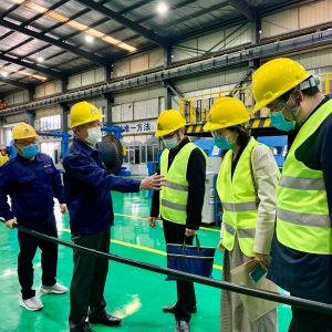 自治區應急管理廳領導一行蒞臨縱覽集團檢查指導工作