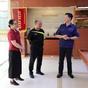 廣西機構編制委員會辦公室綜合處顏粉玲調研員就校企合作、企業用工情況到我司調研 ... ...