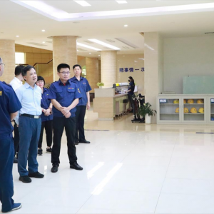 風險管控有辦法 企業發展有實力 ——廣西工商聯副主席葉俊茂到我司調研指導工作 ... ...